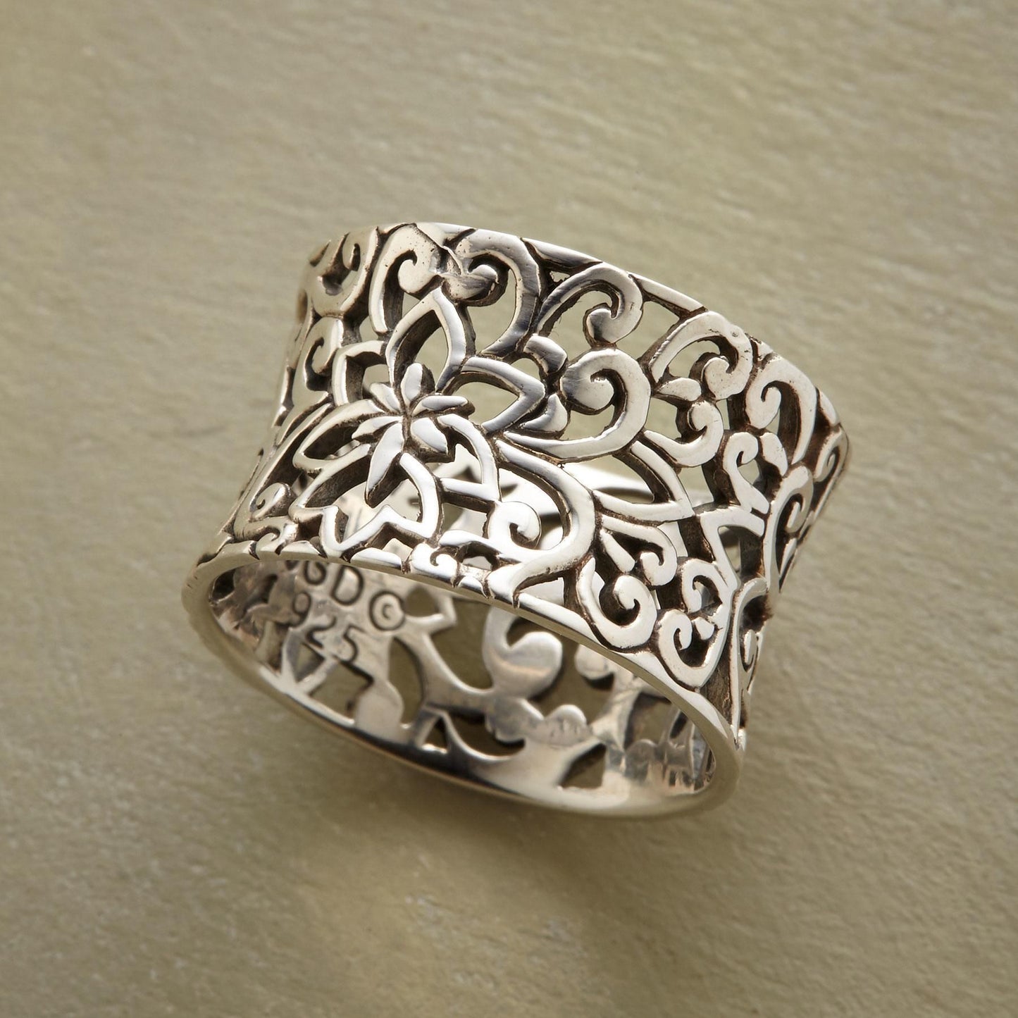 BONNIE SILVER HOLLOW RING