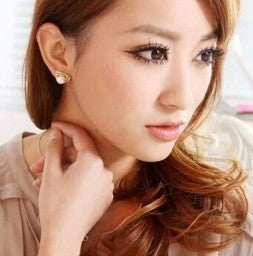 TRENDY VERSION PEARL STUD EARRINGS
