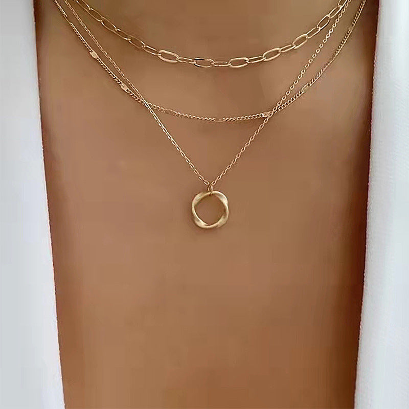 VINTAGE GOLD PLATED CHAIN PENDANT NECKLACE