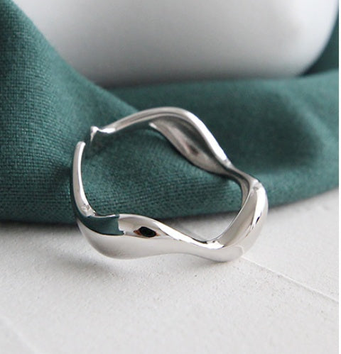 RETRO WAVY STERLING RING