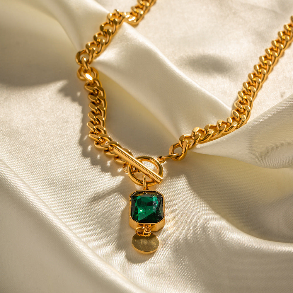 ELEGANT ZIRCONIA PENDANT NECKLACE