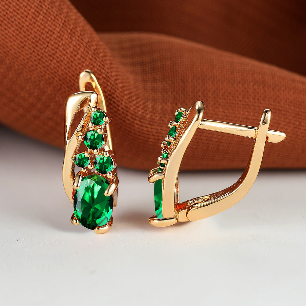 ELEGANT CHAMPAGNE STUD EARRINGS