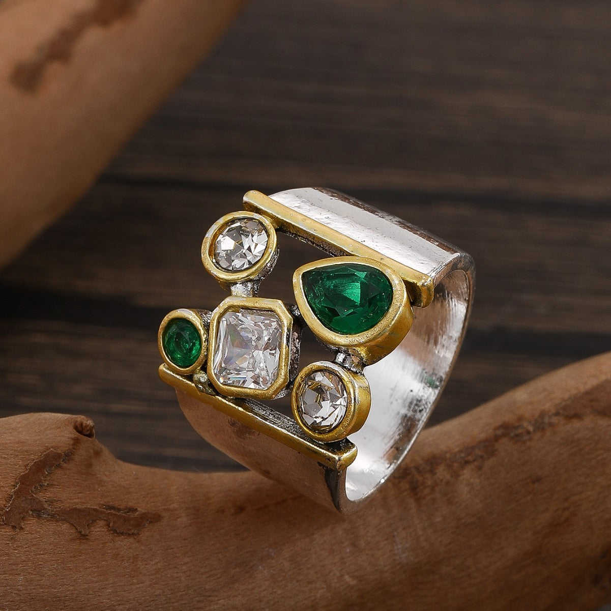 VINTAGE GREEN ZIRCONIA RING