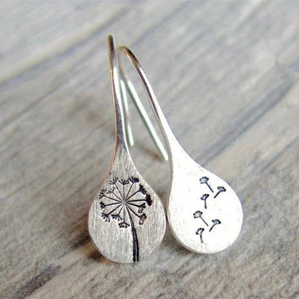TIMELESS SNOWFLAKE FLOWER EARRING