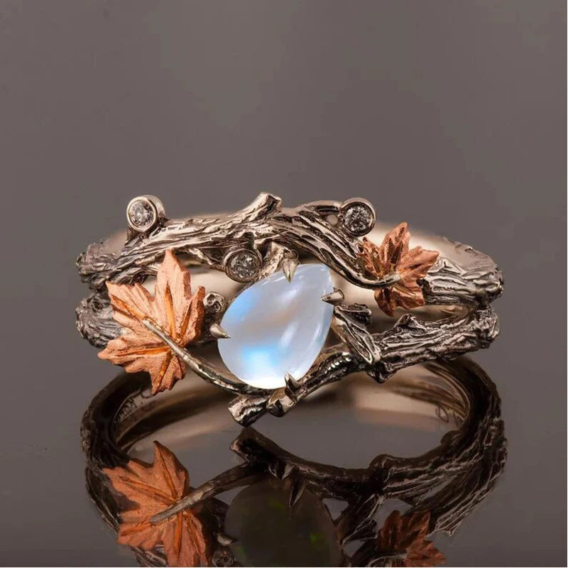 NATURE-INSPIRED MOONSTONE RING