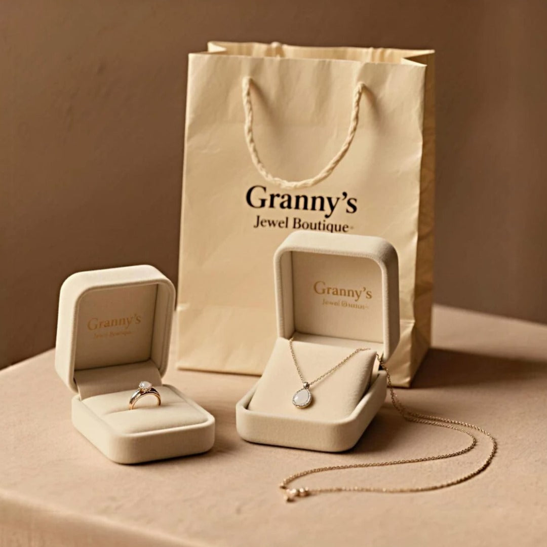 GILLED AGE STONE NOBLE RING SET