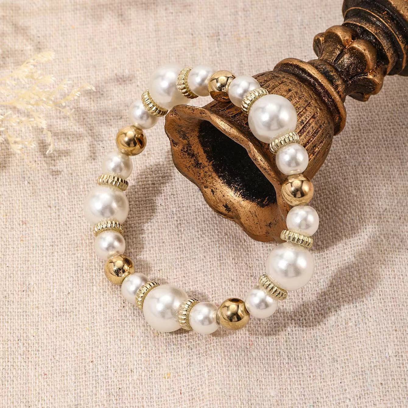 RETRO CHIC PEARL BRACELET SET