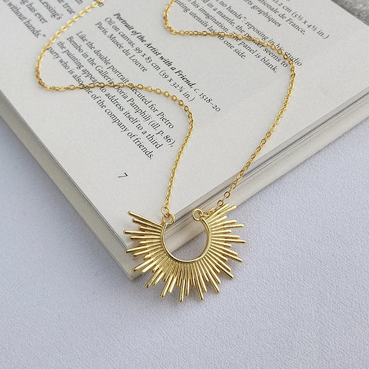"Vintage clavicle chain necklace with retro-inspired design, elegant women’s jewelry perfect for layering or as a statement choker."
