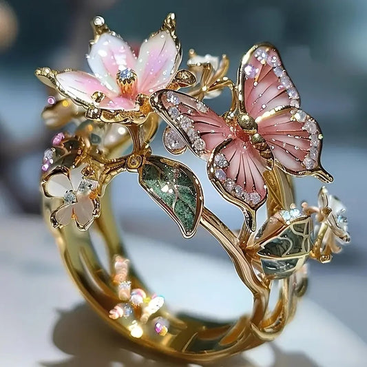 TIMELESS VINTAGE RHINESTONE RING