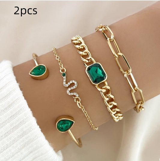 ELEGANT BRACELETS WITH GREEN CRYSTALS