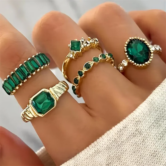ZARINA EMERALD GOLD RING SET