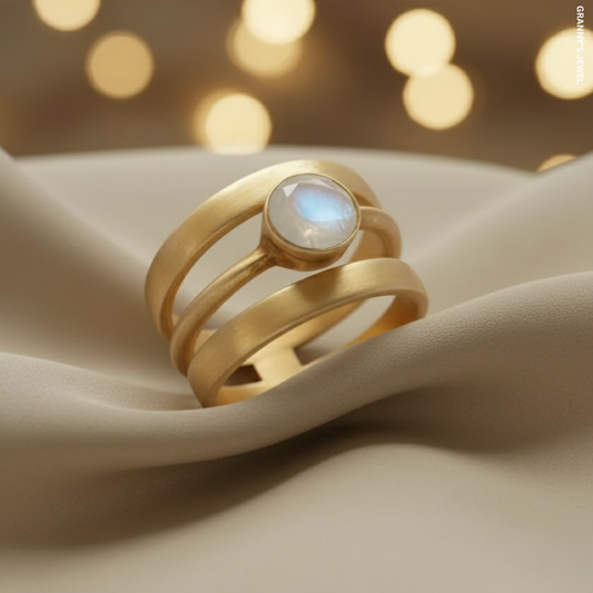 VINTAGE GOLD INLAID MOONSTONE RING