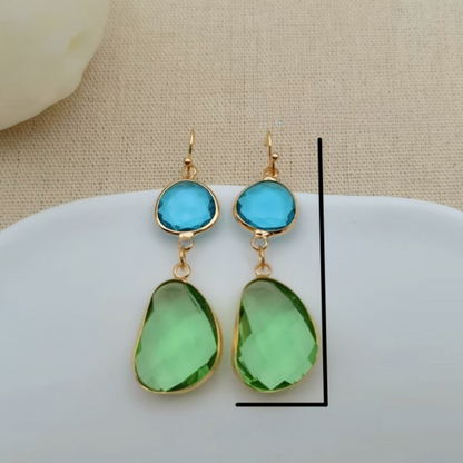 VINTAGE PLEXIGLASS EARRINGS