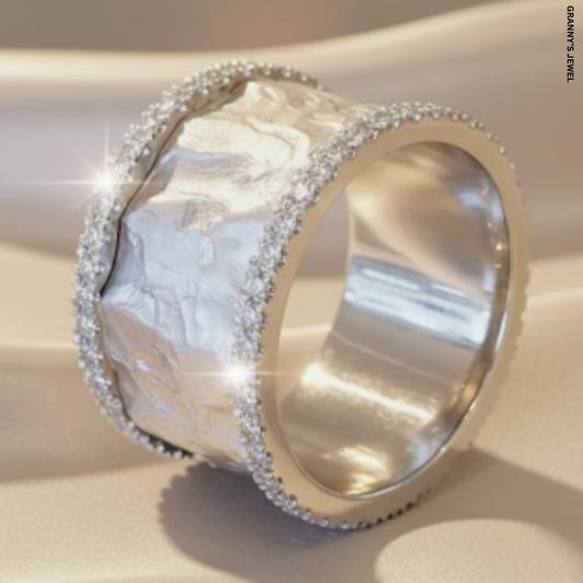 CRAFTED VINTAGE SILVERED ZIRCONIA RING
