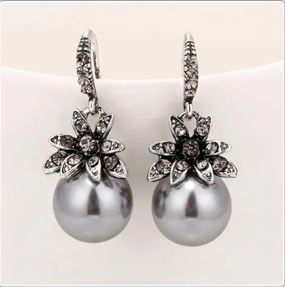 VINTAGE SILVER PEARL EARRINGS