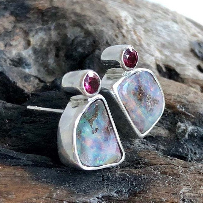 ELEGANT RAINBOW OPAL STUD EARRINGS