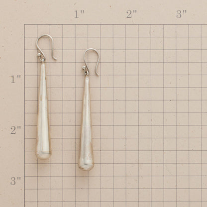ELEGANT DROP PEARL EARRINGS