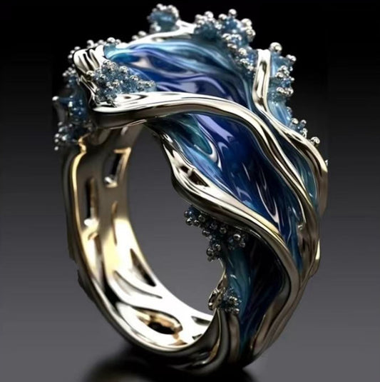 GRANNY'S JEWEL - Vintage golden wavy ring with ocean-inspired wave design, adjustable statement jewelry for women, perfect as a gift or fashion accessory.