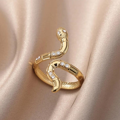 STYLISH ADJUSTABLE SNAKE DESIGN RING
