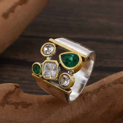 VINTAGE GREEN ZIRCONIA RING