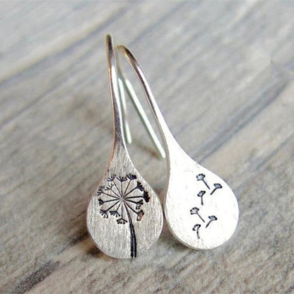 TIMELESS SNOWFLAKE FLOWER EARRING