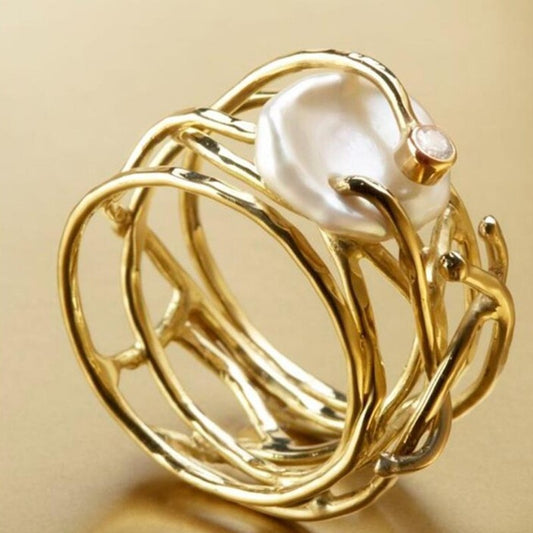 VINTAGE ELEGANT THIN GOLD PEARL RING