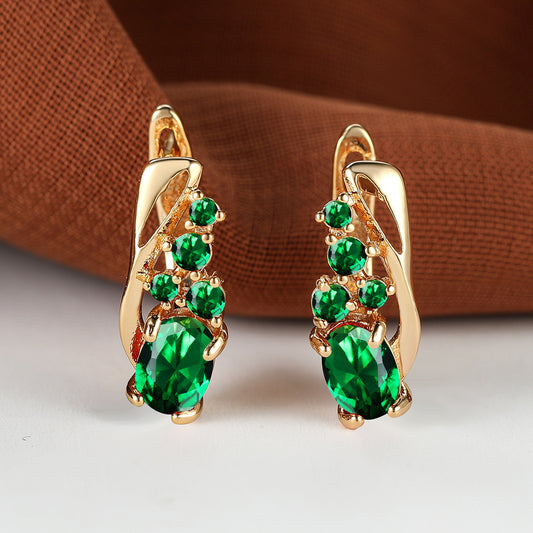 ELEGANT CHAMPAGNE STUD EARRINGS