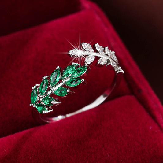 ELEGANT LEAF BAND RING