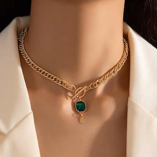 ELEGANT ZIRCONIA PENDANT NECKLACE