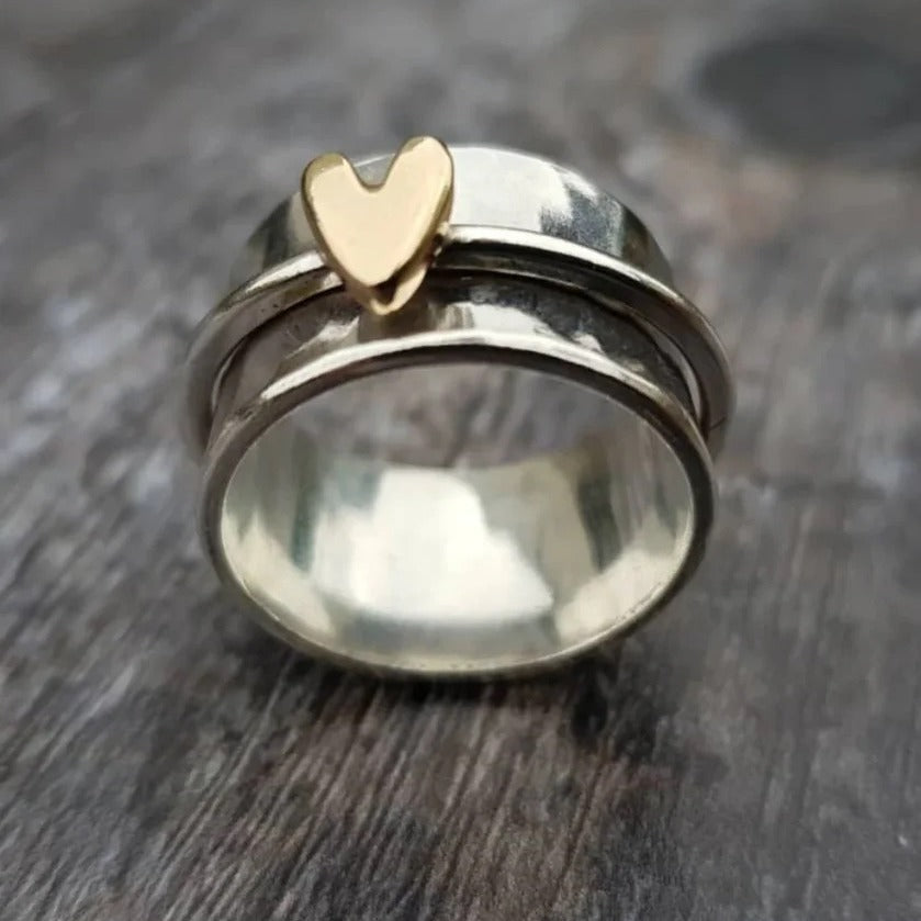 VINTAGE RETRO PEACH HEART RING